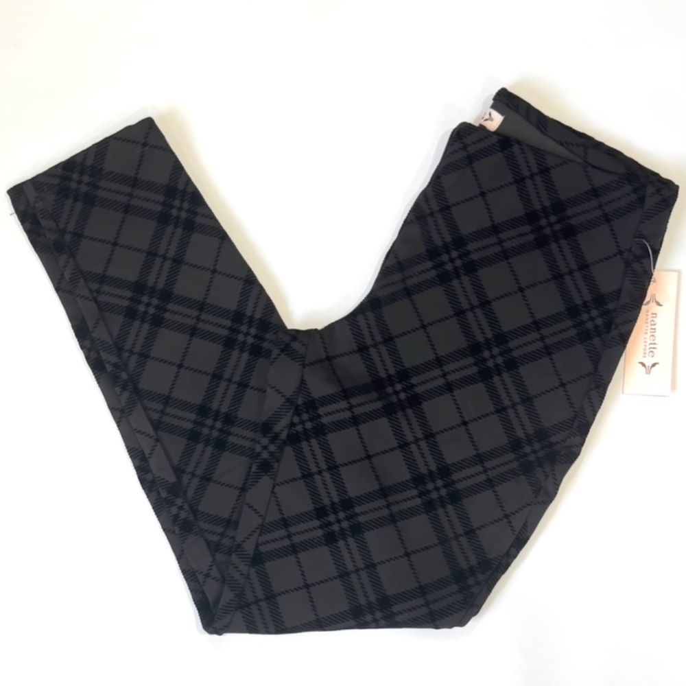 *NWT* Nanette Lepore Flocked Legging Pant